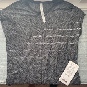 Lululemon Retreat Tee Size 10 NWT